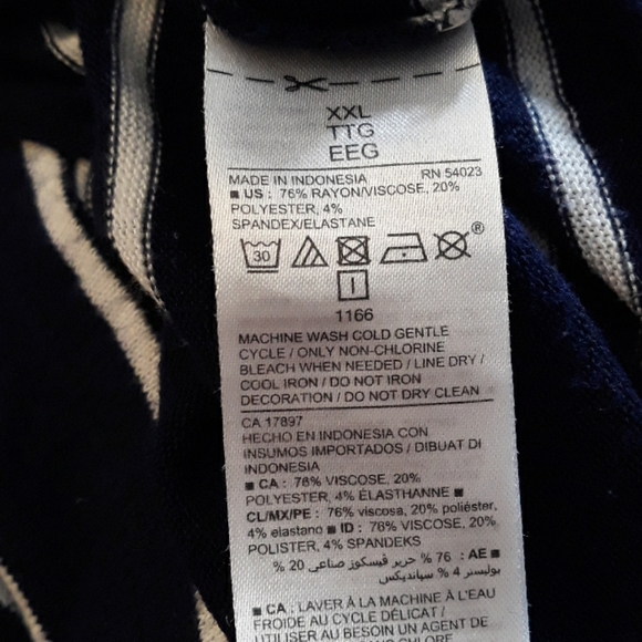 Old Navy blue and white striped womens top - Picture 6 of 6
